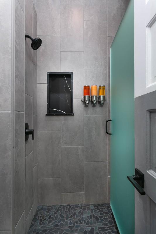 Hearth of city suite - image 3