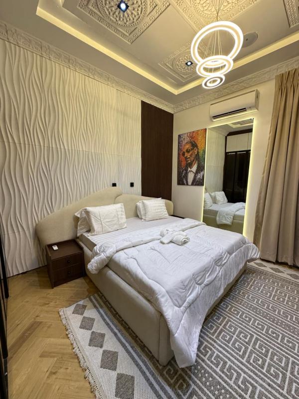 Yi-Son Apartments - image 11