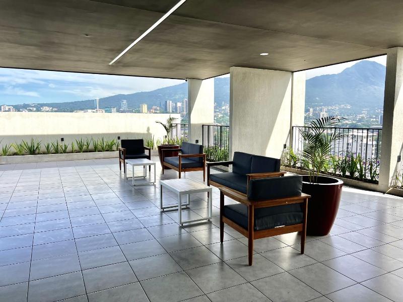 Oasis in the heart of the city 2 Bedroom Apartment - image 8