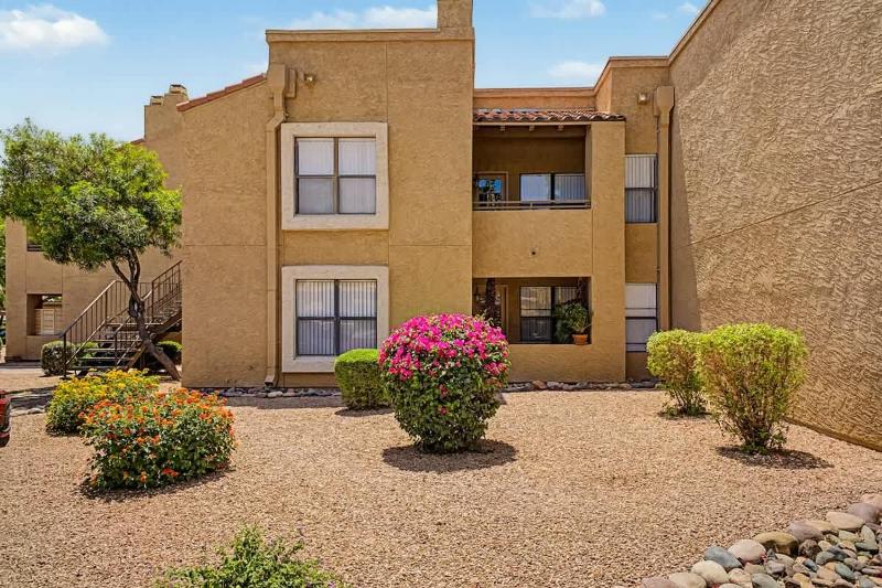 Central Scottsdale Haven Condo - image 39