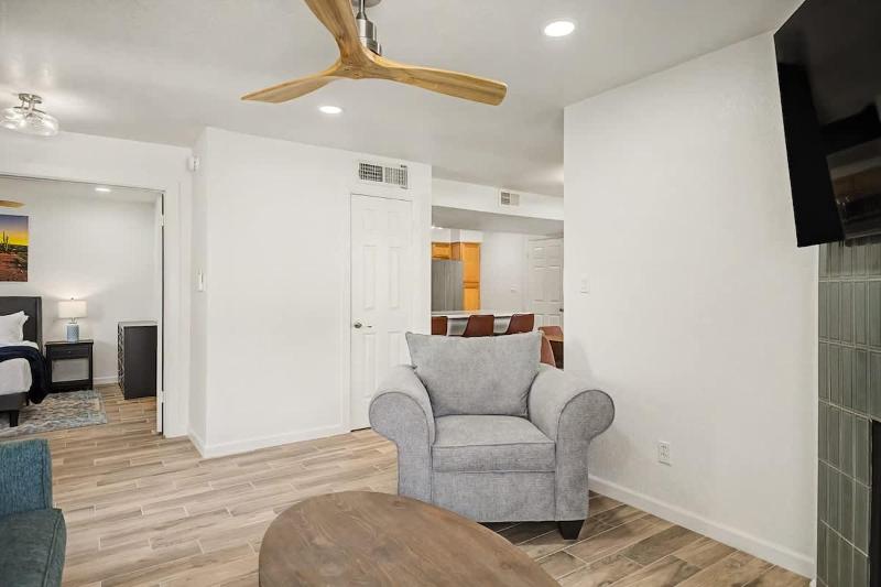 Central Scottsdale Haven Condo - image 32