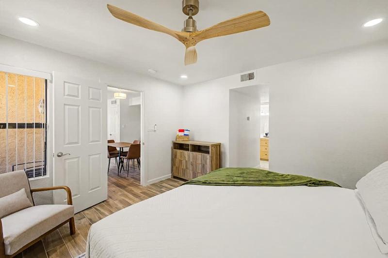 Central Scottsdale Haven Condo - image 14