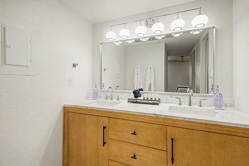 Central Scottsdale Haven Condo - image 48