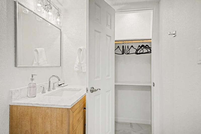 Central Scottsdale Haven Condo - image 12