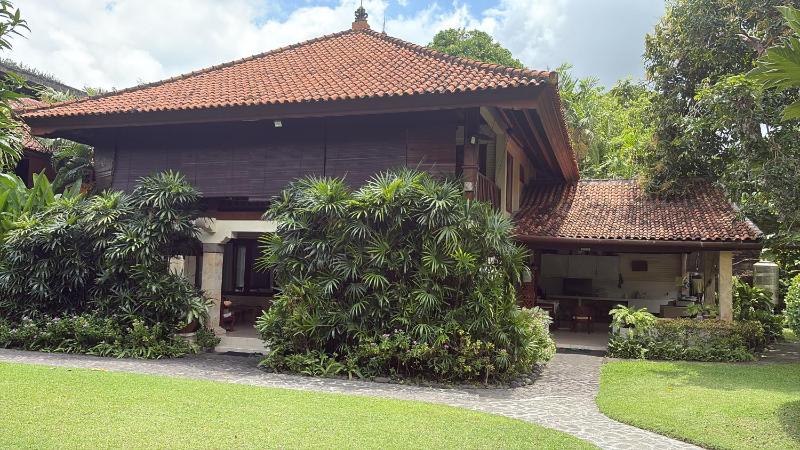 Raja Gardens Hotel - image 27