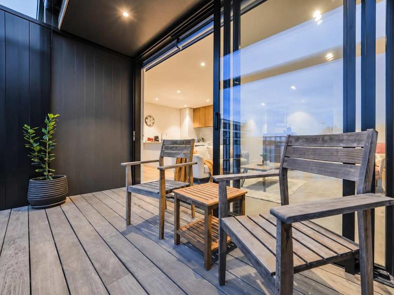Bright 2 Bedroom Apartment in Central Christchurch - image 23