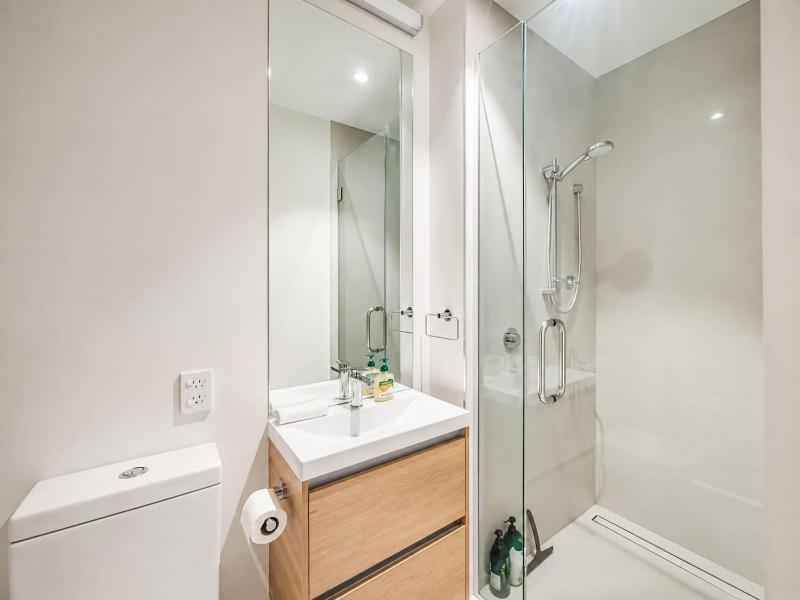 Bright 2 Bedroom Apartment in Central Christchurch - image 18