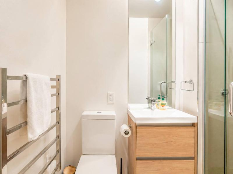 Bright 2 Bedroom Apartment in Central Christchurch - image 39