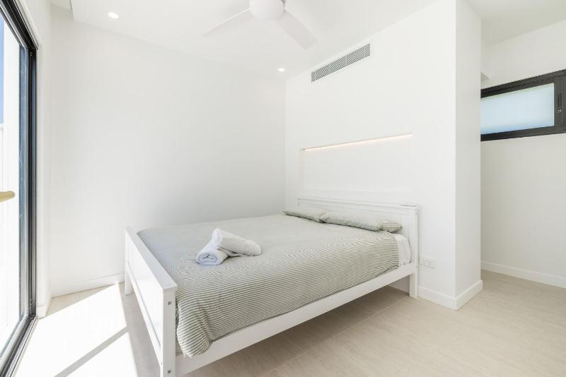 57 Tomaree Road Complex - House and Cabana with Pool Linen Air-con Wi-fi Boat Parking - image 41