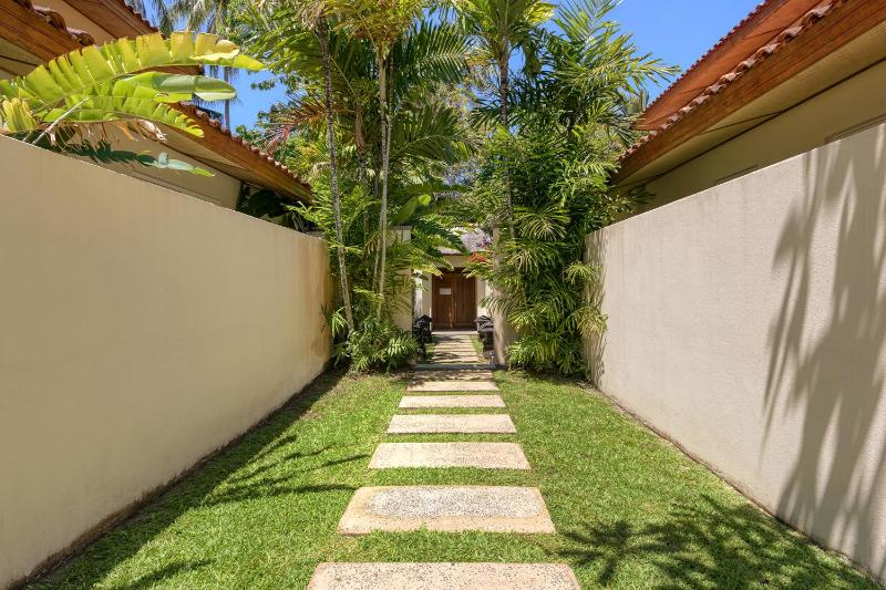 Surya Villa 1 - On Four Mile Beach - image 22