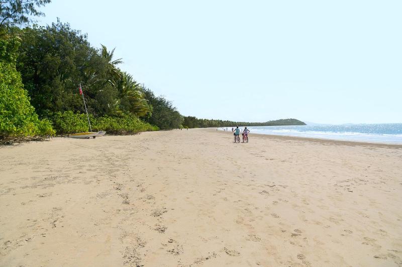 Surya Villa 1 - On Four Mile Beach - image 10