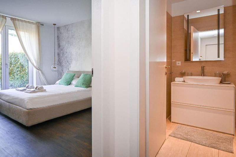 Luxury Corba Lake View Apartment with Terrace - image 12