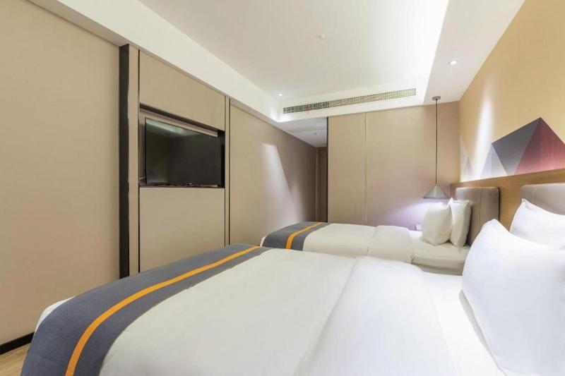 Borrman Hotel Chongqing Auto Expo Sanya Bay Light Rail Station - image 30
