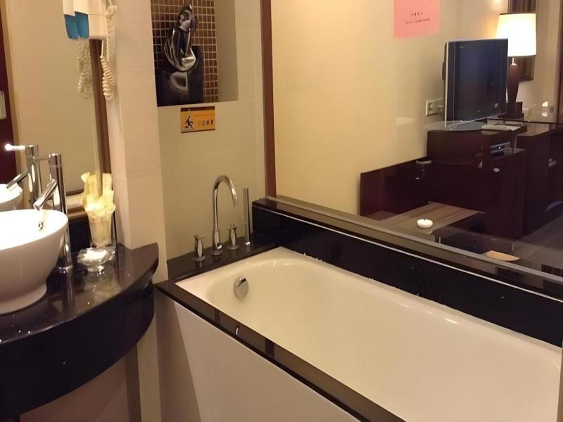 Friendship Hotel - image 12