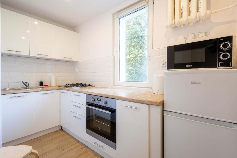 Komfortowy Apartament z Balkonem Blisko ERGO ARENA by Noclegi Renters - image 7