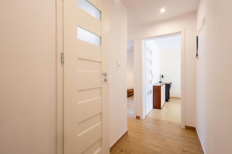 Komfortowy Apartament z Balkonem Blisko ERGO ARENA by Noclegi Renters - image 13
