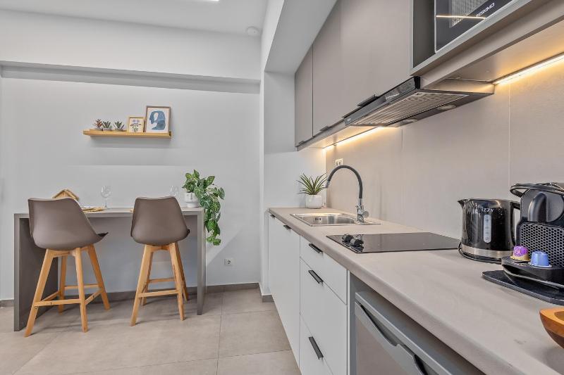 Athens Theatrou Apartments - image 11