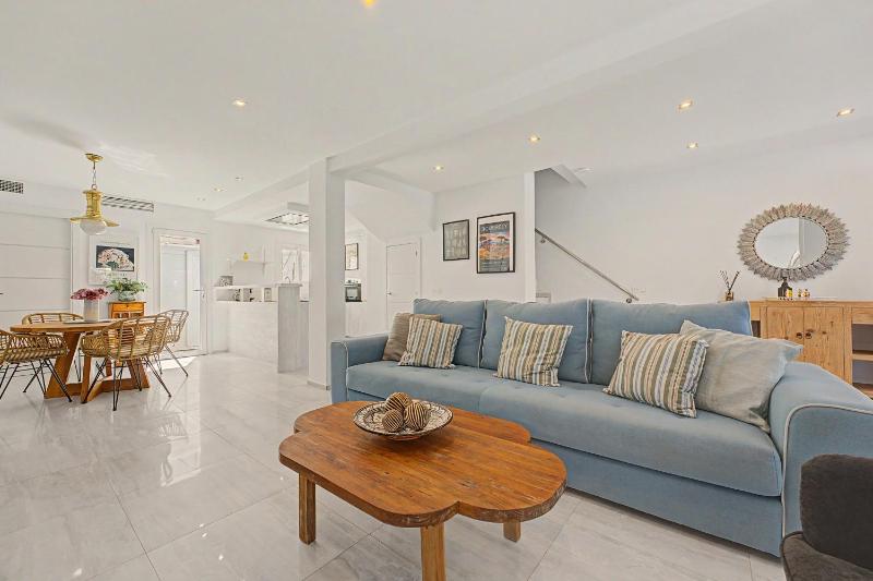 211 Beach house - image 6