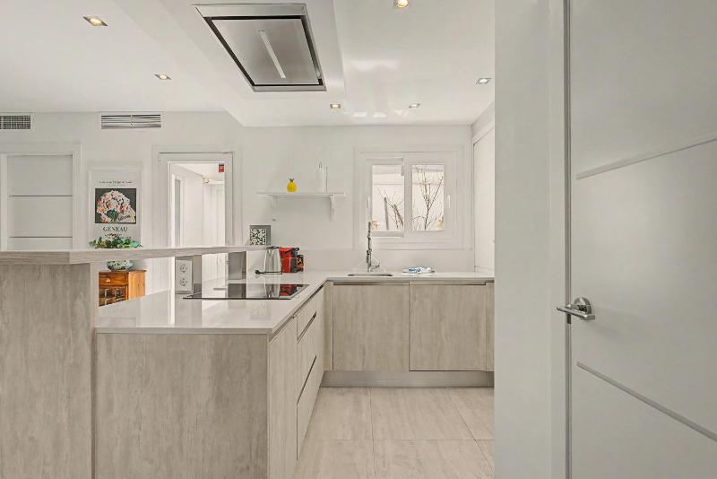 211 Beach house - image 19