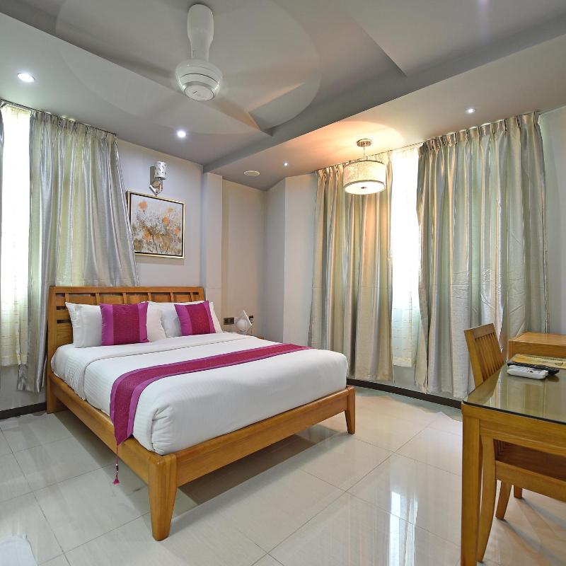 2-Bedroom Apartment with Free Airport Transfer image 3