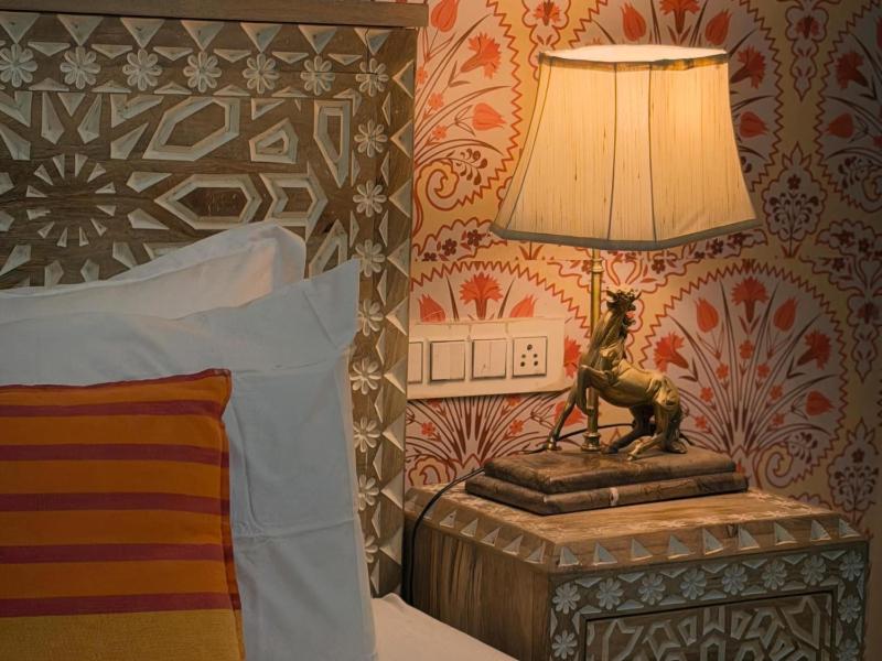Jasmin Boutique Home - image 2