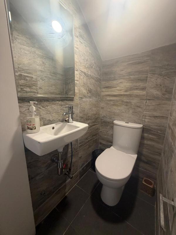 Max Etoile - 2 Bedroom Apartment Lekki Phase 1 - image 8
