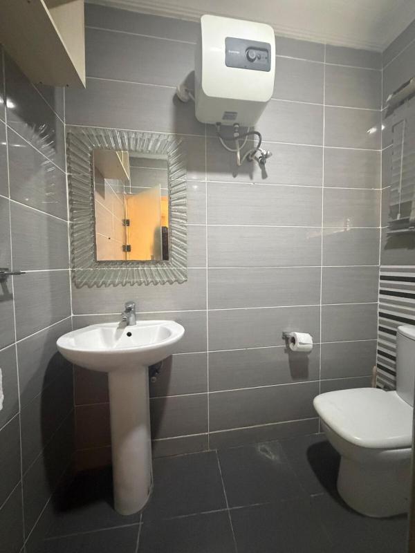 Max Etoile - 2 Bedroom Apartment Lekki Phase 1 - image 7