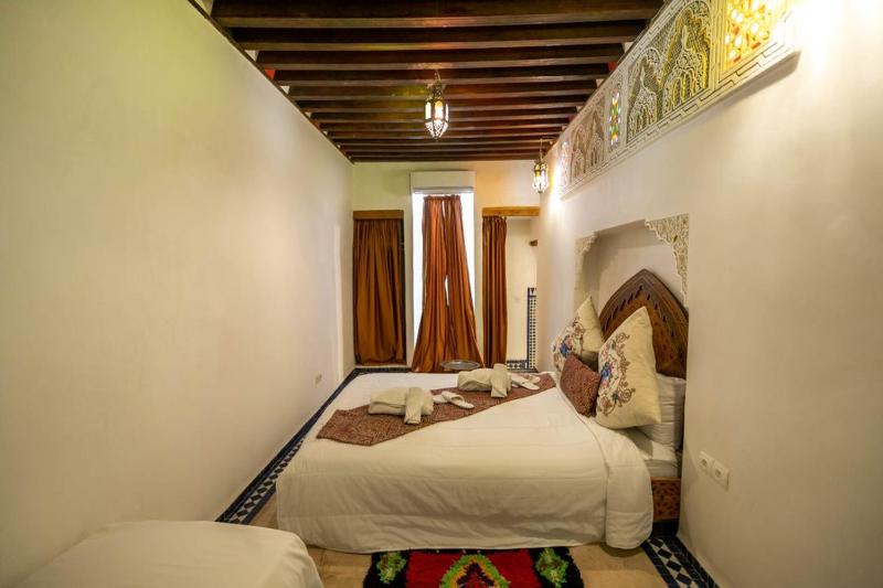 Dar Ras Jnan -luxury stay - rooftop - image 10