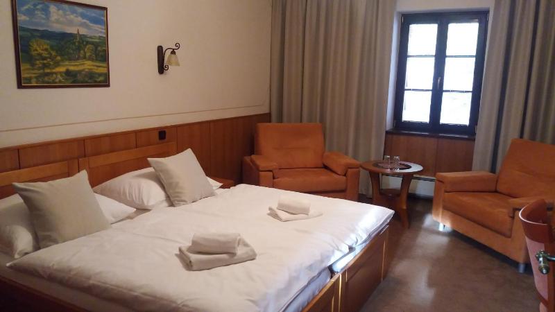 Standard Double or Twin Room image 2