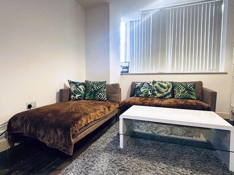 Pet-friendly 1BR Apt sleeps 4 in BMH Centre with Parking - image 20