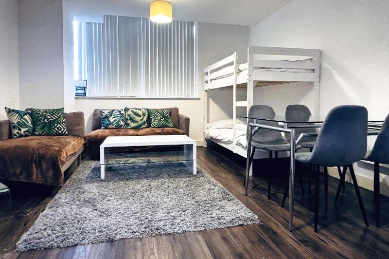 Pet-friendly 1BR Apt sleeps 4 in BMH Centre with Parking - image 26
