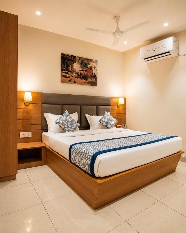 Royal Regal-Rooms & Suites - image 6