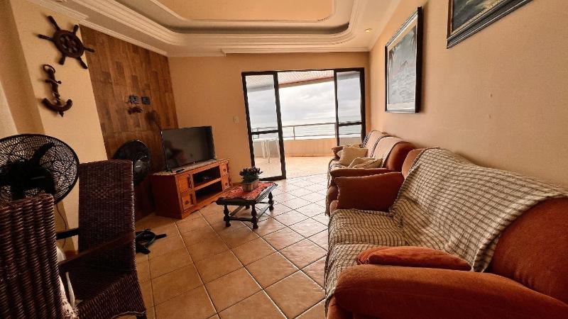 Modern spacious and comfortable apartment! - image 19