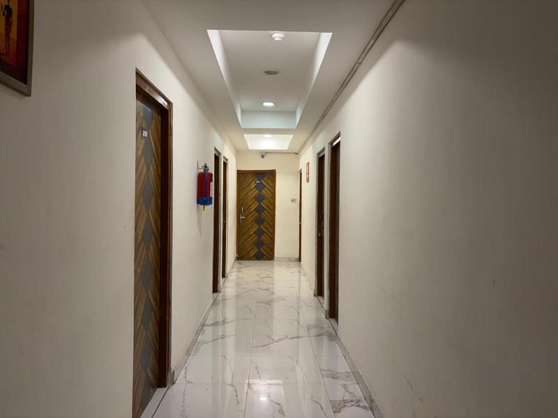 PLAY HOTEL GOLDEN RIVAAH Indirapuram - image 9