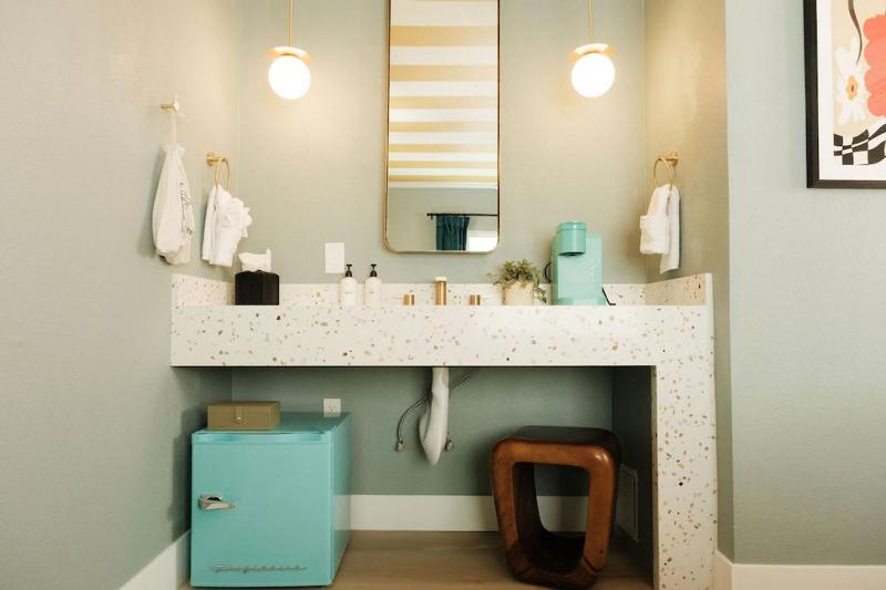 Mod Retreat in Vibrant Palm Springs - image 46