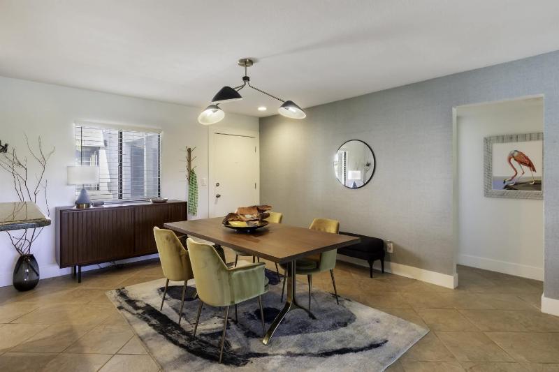 Serene Oasis Condo in Palm Springs - image 32
