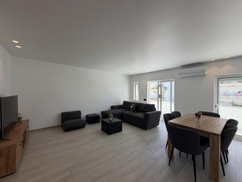 Agua Plaza T2 with Pool & AC - image 17