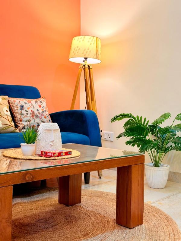 Luxury 1BHK on Golf Course Road with Self Check In - image 5
