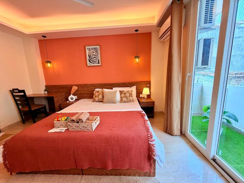 Luxury 1BHK on Golf Course Road with Self Check In - image 33