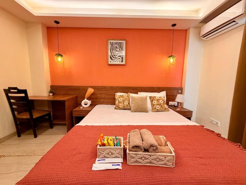 Luxury 1BHK on Golf Course Road with Self Check In - image 19