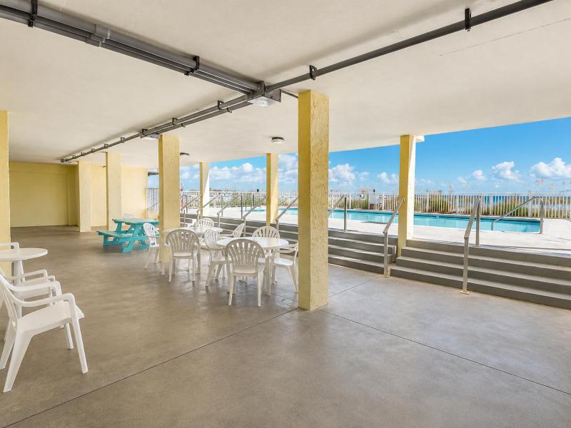 Shoreline Towers - image 10