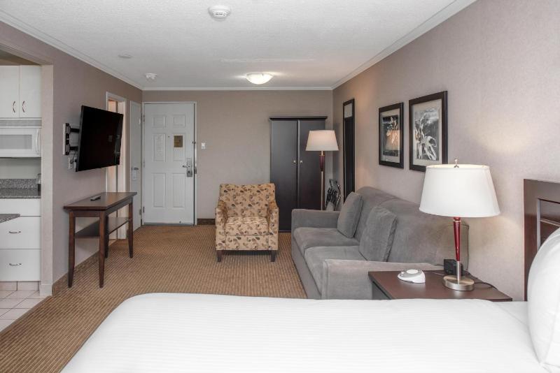 Campus Tower Suite Hotel - image 16
