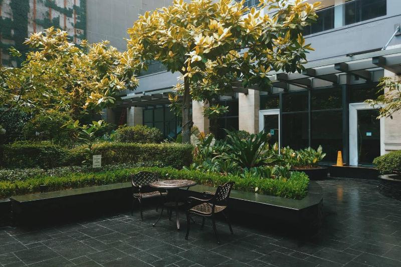 Gramercy Residences Corner 1BR by Casa Franz - image 15