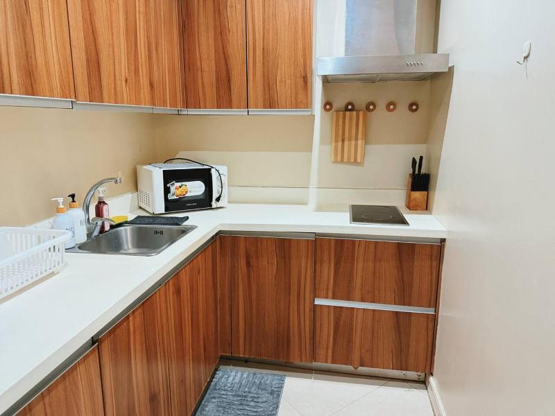 Gramercy Residences Corner 1BR by Casa Franz - image 13