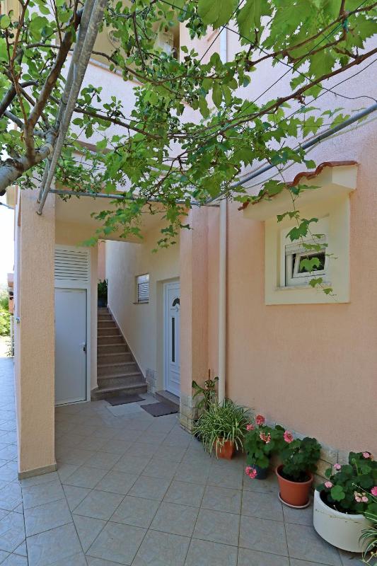 Apartments with parking space Lopar Rab - 23747 - image 35