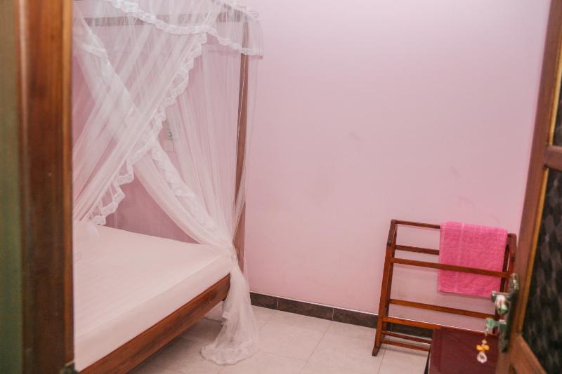 veranda guest home - image 4