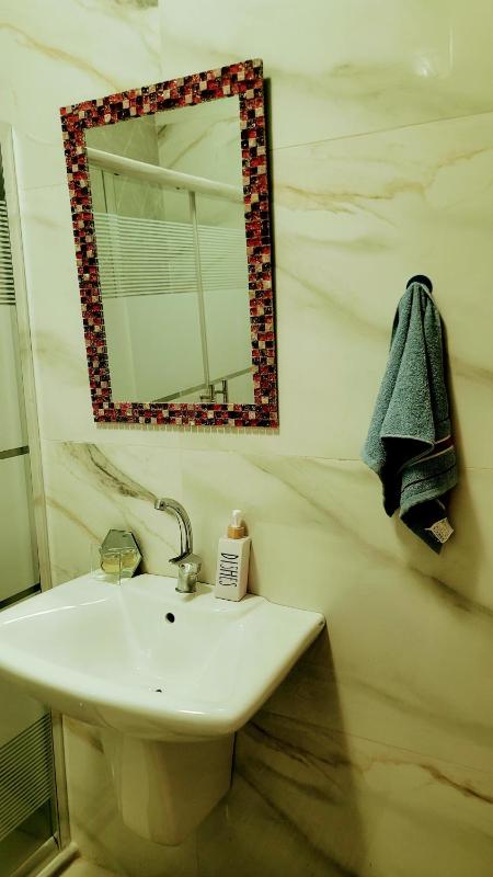 Safeway Apartment - image 15