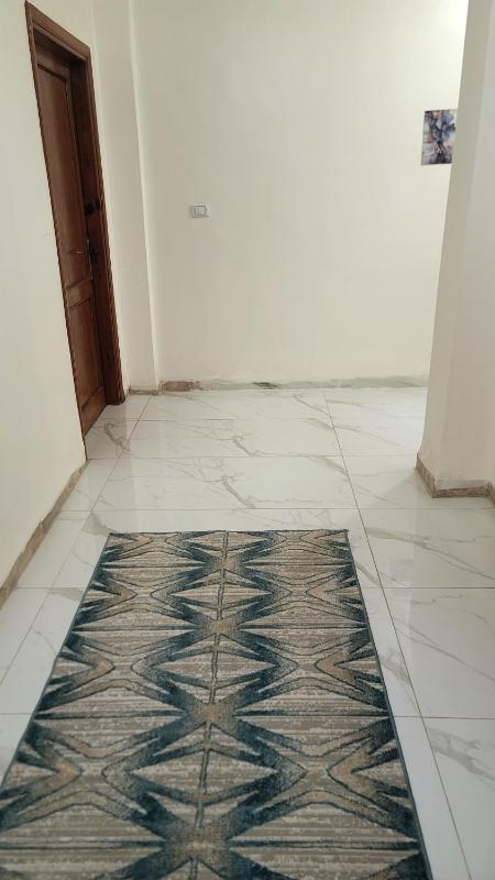 Safeway Apartment - image 5