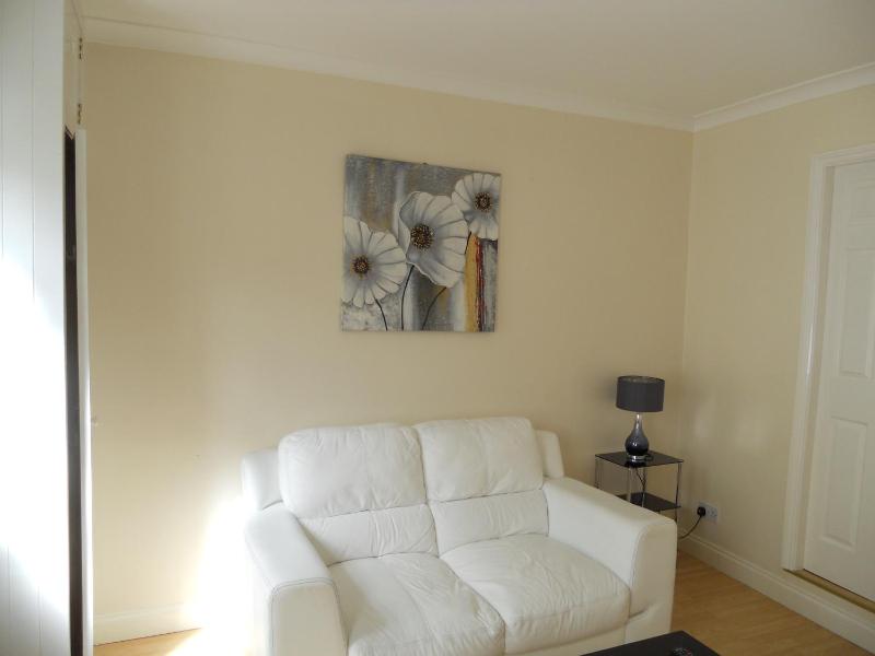 Two-Bedroom Townhouse image 4