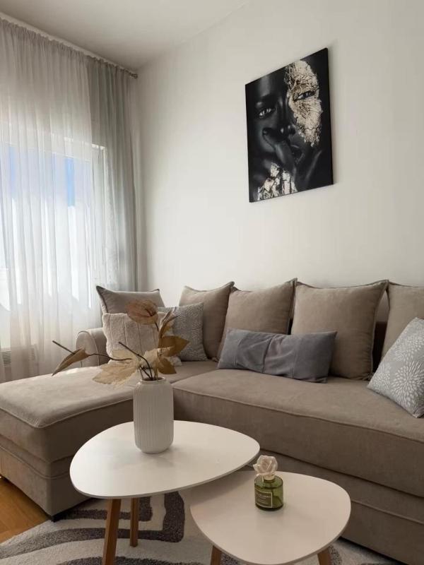 City Point Apartment - image 1